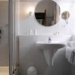 Josten Hotel